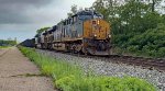 CSX 3032 leads B157.